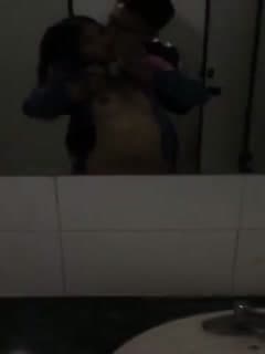 厕所已经是年轻人移动的炮房了吗