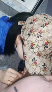 私拍泄密流出_老婆在睡觉_跟她闺蜜在厕所偷情