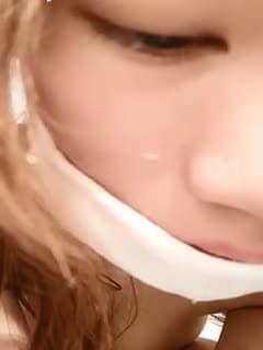 阴唇很大的萝莉美眉直播自慰。