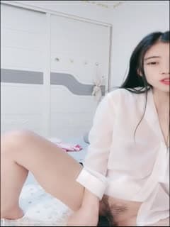 颜值美女性感渔网袜皮肤白褶
